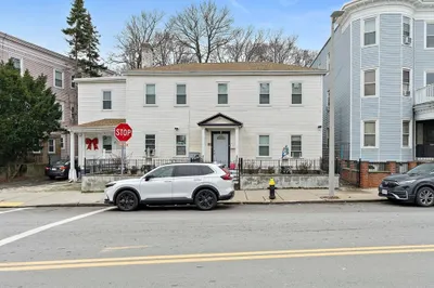 29 Adams St 1