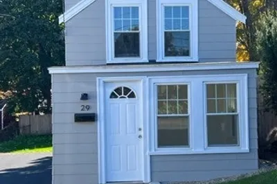 29 Cottage St