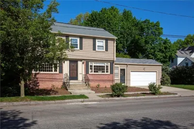 470 Elmgrove Ave 1