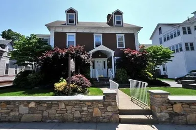 548 Pleasant Street #2R