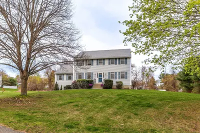 4 Todd Ln 1