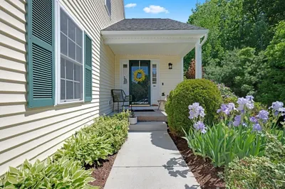 29 ColDspring Dr #D