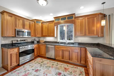 37 Beechwood Dr 1