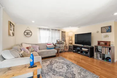 49 Seafoam Ave #2 1