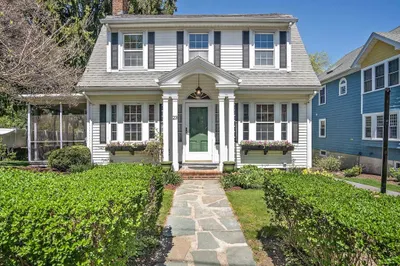 23 Summit Ave