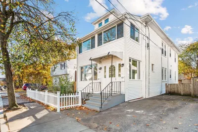 69 Myrtlebank Ave 1