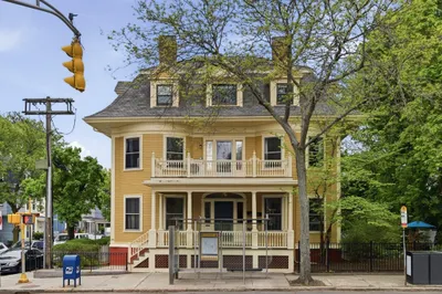 28 Highland Ave #4