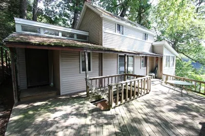 123 Pleasant St 1