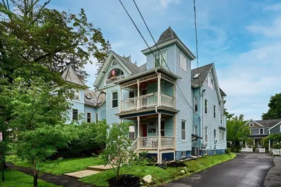 17 Trumbull Rd #1R 1
