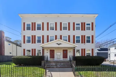 32 Almont St #2 1