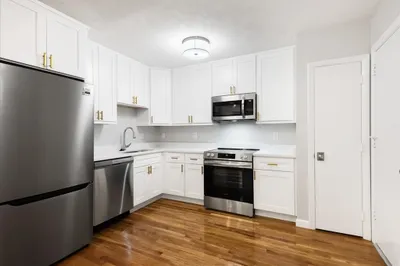 11 Schubert Street #8-1 1