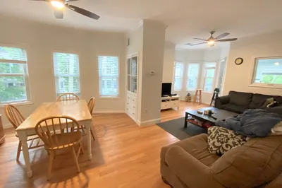 16 Watson St #2 1