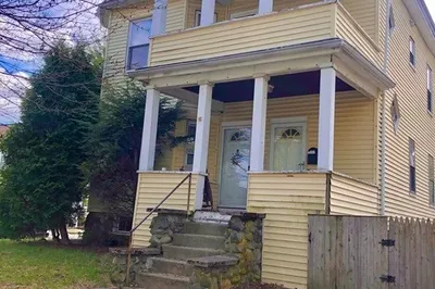 201 Robbins Street #201 1