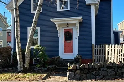14 Cowell St