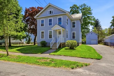 10 W School St 1