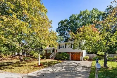 22 Marrett Rd 1
