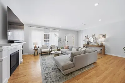 184 Main St #3 1