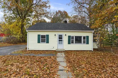 18 Long Lake Road 1