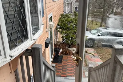 28 Beacham Ave #2
