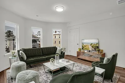 12 Alpine St #3 1
