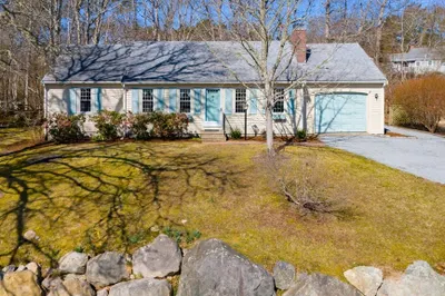 54 Freeboard Ln 1