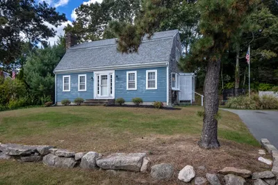 26 Driscoll Ln