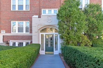 21 Bradlee Rd #52 1