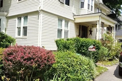 58 Fruit St 1