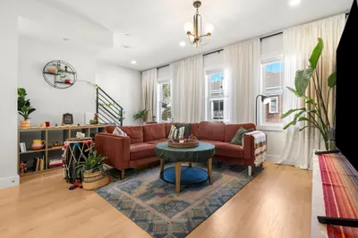 24 Bradshaw St #4 1