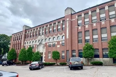 145 Broad St #11
