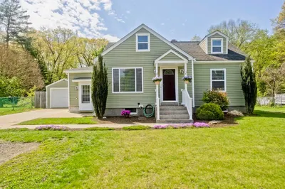 40 Susan Ave