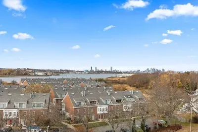 165 Quincy Shore Dr #C81 1