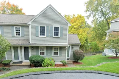 2 Leaning Elm Dr #2