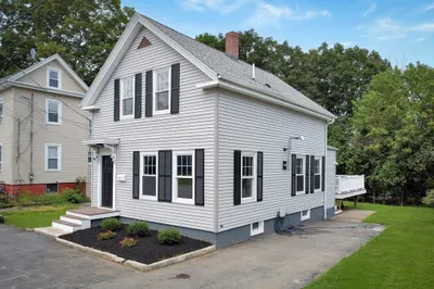 81 Middlesex St