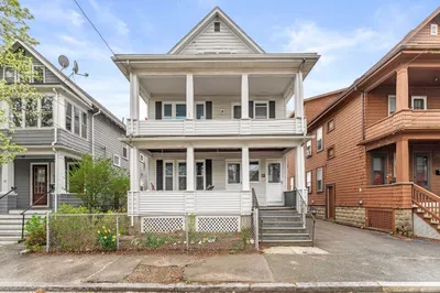 13-15 Carney St