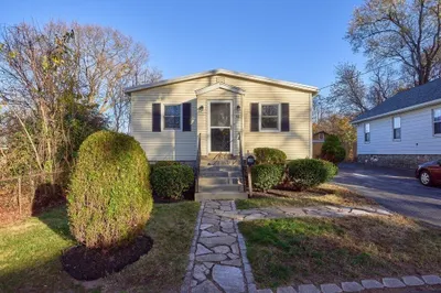 10 Ackerman Rd 1