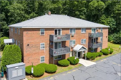 302 Boston Post Rd E Rd #B16 1