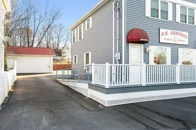 381 Summer Street 1