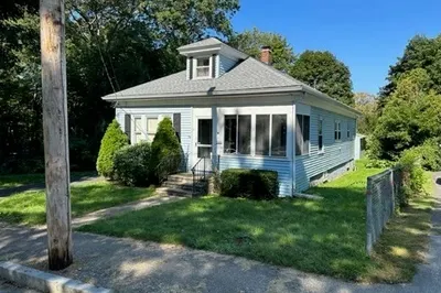 30 Joyce St 1