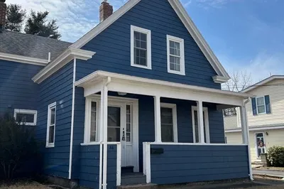 54 Canton St #1R 1