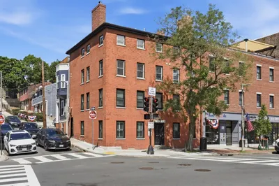 231 Main St #1 1