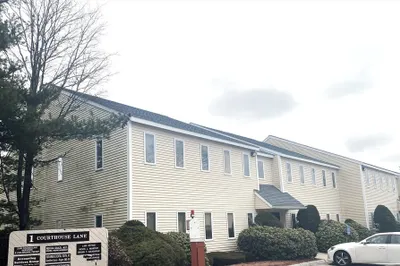 1 Courthouse Ln #6 1
