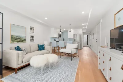 32 Orleans Street #3R