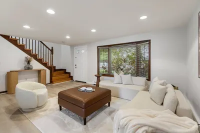 4 Anderson Way #2