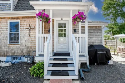 7 Bungalow Ln 1