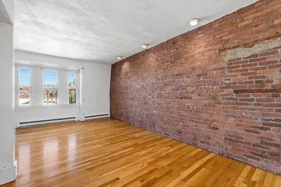 36 Dartmouth St #5