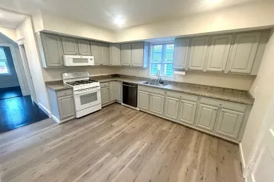 39 Billings Ave #2 1