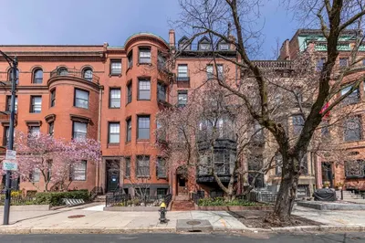 462 Beacon St #22 1