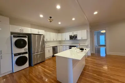 218 Newbury Street #3M