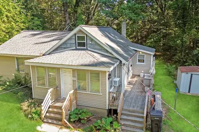 218 Old Groveland Rd 1
